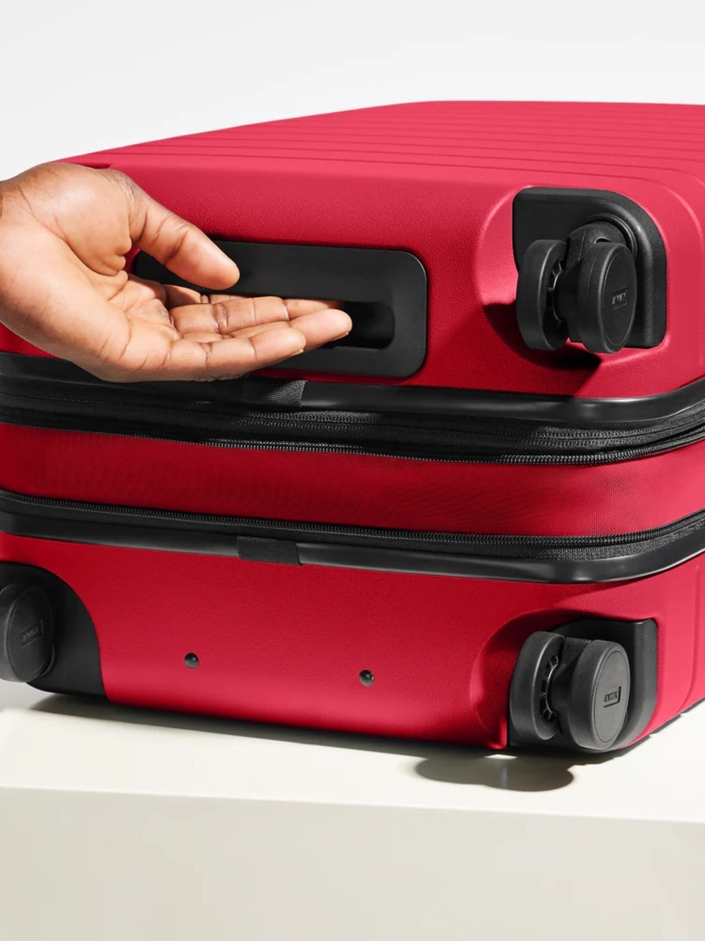 Away The Carry-On Flex – Red (Includes dust bag) - Picture 11 of 11